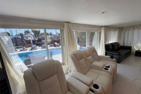 House in Dania Beach, Florida 2 bedrooms, 135.54 sq.m. № 1686153 - photo 28