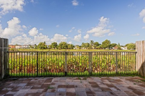 Adosado en venta en Homestead, Florida, 3 dormitorios, 120.96 m2 № 2054667 - foto 15