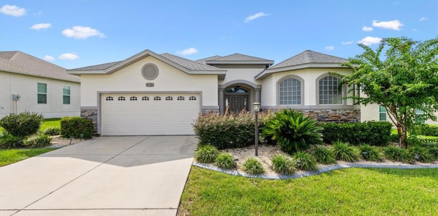 Villa ou maison à Summerfield, Floride 3 chambres, 185.9 m2 № 2413955