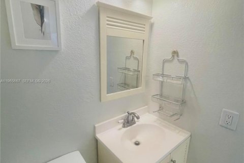 Copropriété à vendre à Hallandale Beach, Floride: 1 chambre, 72.46 m2 № 2081230 - photo 8
