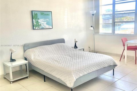 Copropriété à vendre à Hallandale Beach, Floride: 1 chambre, 72.46 m2 № 2081230 - photo 6