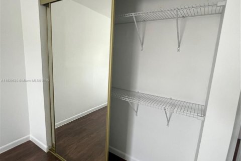 Immobilier commercial à vendre à Hollywood, Floride № 1936120 - photo 18