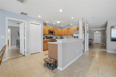 House in Orlando, Florida 4 bedrooms, 205.13 sq.m. № 2221952 - photo 9