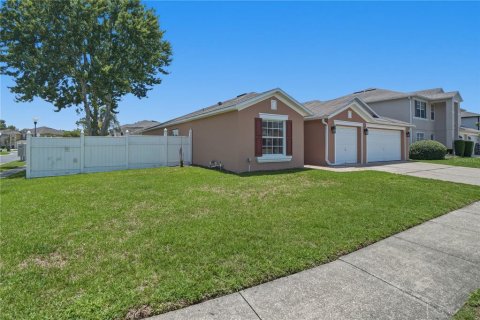 House in Orlando, Florida 4 bedrooms, 205.13 sq.m. № 2221952 - photo 2