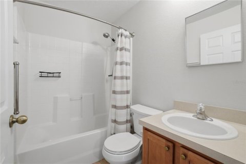 House in Orlando, Florida 4 bedrooms, 205.13 sq.m. № 2221952 - photo 29