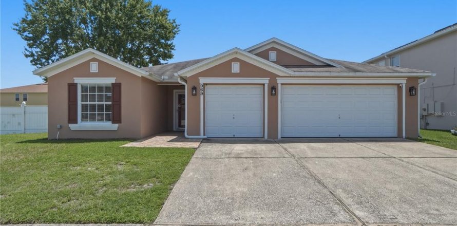 House in Orlando, Florida 4 bedrooms, 205.13 sq.m. № 2221952
