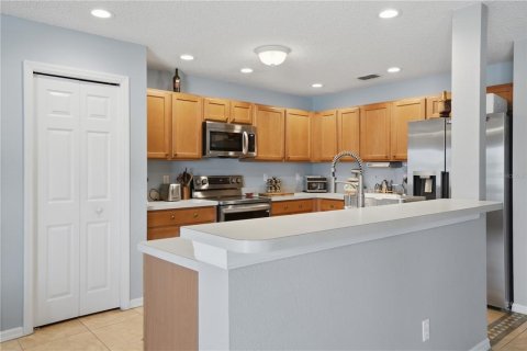 House in Orlando, Florida 4 bedrooms, 205.13 sq.m. № 2221952 - photo 11