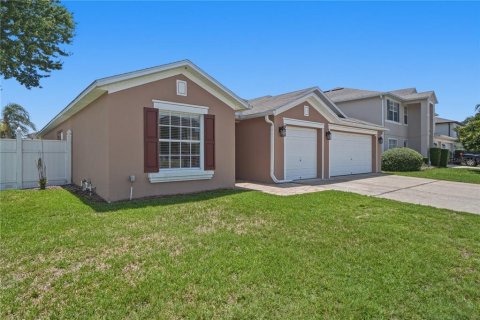 House in Orlando, Florida 4 bedrooms, 205.13 sq.m. № 2221952 - photo 4