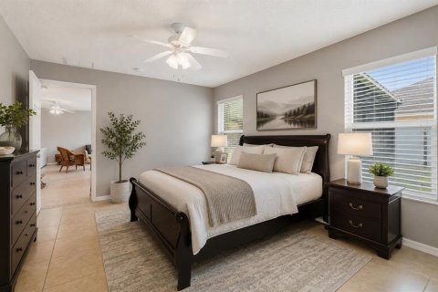 House in Orlando, Florida 4 bedrooms, 205.13 sq.m. № 2221952 - photo 19