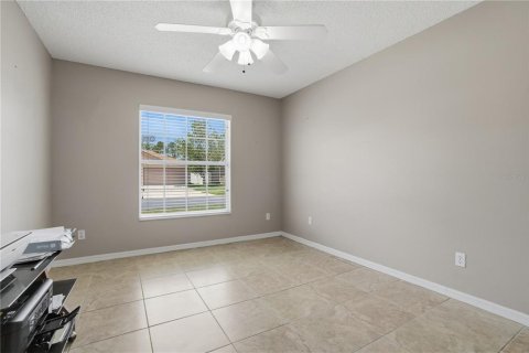 House in Orlando, Florida 4 bedrooms, 205.13 sq.m. № 2221952 - photo 30