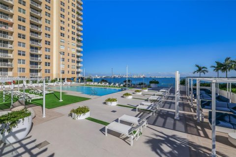 Купить кондоминиум в Майами, Флорида 1 спальня, 68.28м2, № 2054547 - фото 21