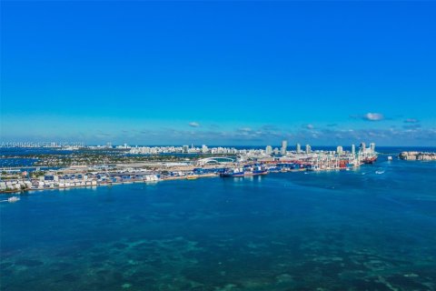 Купить кондоминиум в Майами, Флорида 1 спальня, 68.28м2, № 2054547 - фото 24