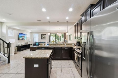 Touwnhouse à vendre à Davenport, Floride: 4 chambres, 191.38 m2 № 2099774 - photo 3
