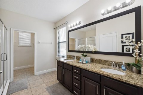 Touwnhouse à vendre à Davenport, Floride: 4 chambres, 191.38 m2 № 2099774 - photo 9