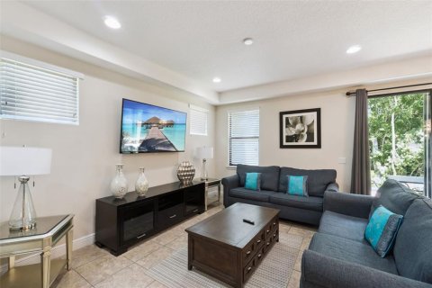 Touwnhouse à vendre à Davenport, Floride: 4 chambres, 191.38 m2 № 2099774 - photo 5