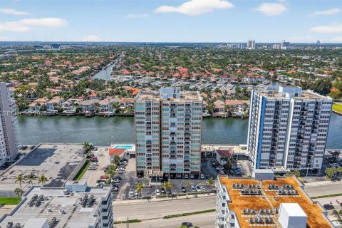 Купить кондоминиум в Холливуд, Флорида 2 спальни, 96.71м2, № 2050281 - фото 28