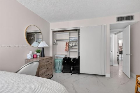 Купить кондоминиум в Холливуд, Флорида 2 спальни, 96.71м2, № 2050281 - фото 20