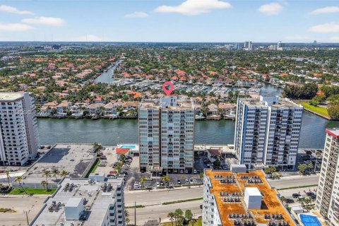 Купить кондоминиум в Холливуд, Флорида 2 спальни, 96.71м2, № 2050281 - фото 29