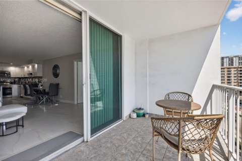 Купить кондоминиум в Холливуд, Флорида 2 спальни, 96.71м2, № 2050281 - фото 24