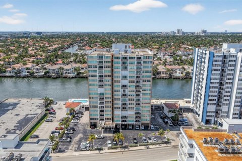 Купить кондоминиум в Холливуд, Флорида 2 спальни, 96.71м2, № 2050281 - фото 27