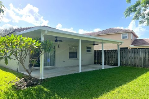 Villa ou maison à louer à Pembroke Pines, Floride: 4 chambres, 141.77 m2 № 1827582 - photo 12