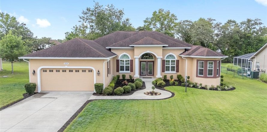 Casa en Ocala, Florida 3 dormitorios, 246.38 m2 № 1801345