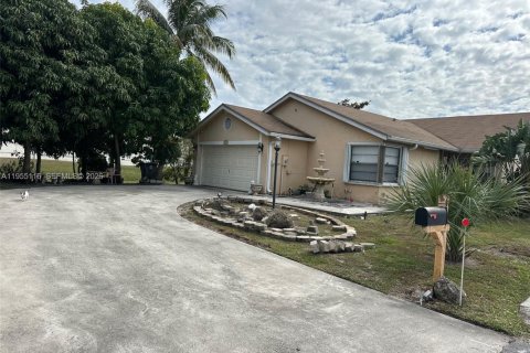 Купить виллу или дом в Палм-Бич, Флорида 3 спальни, 146.88м2, № 2010960 - фото 1