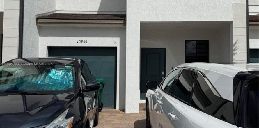 Touwnhouse à Miami, Floride 3 chambres, 157.47 m2 № 1956808