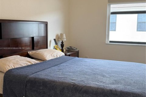 Touwnhouse à louer à Miami, Floride: 3 chambres, 157.47 m2 № 1956808 - photo 11