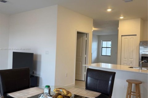 Touwnhouse à louer à Miami, Floride: 3 chambres, 157.47 m2 № 1956808 - photo 9