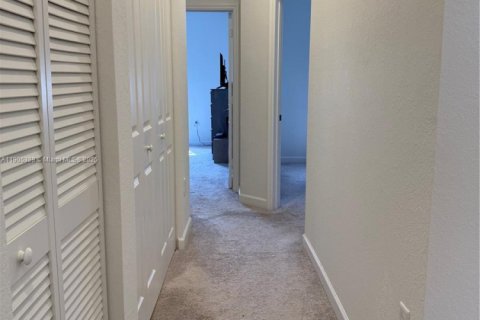 Touwnhouse à louer à Miami, Floride: 3 chambres, 157.47 m2 № 1956808 - photo 17