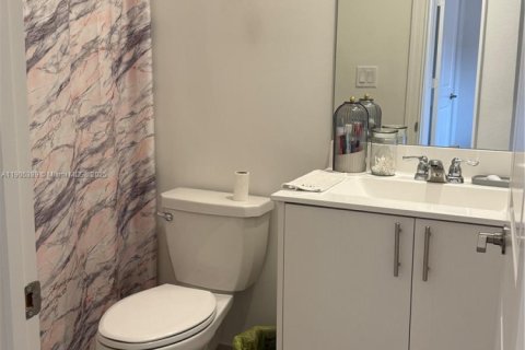 Touwnhouse à louer à Miami, Floride: 3 chambres, 157.47 m2 № 1956808 - photo 23