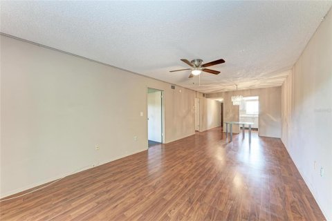 Condo in Bradenton, Florida, 2 bedrooms  № 1876660 - photo 5