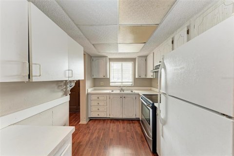 Condo in Bradenton, Florida, 2 bedrooms  № 1876660 - photo 7