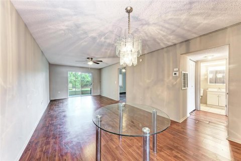 Condo in Bradenton, Florida, 2 bedrooms  № 1876660 - photo 10
