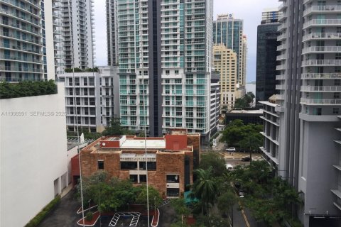 Condo in Miami, Florida, 2 bedrooms  № 2060951 - photo 9