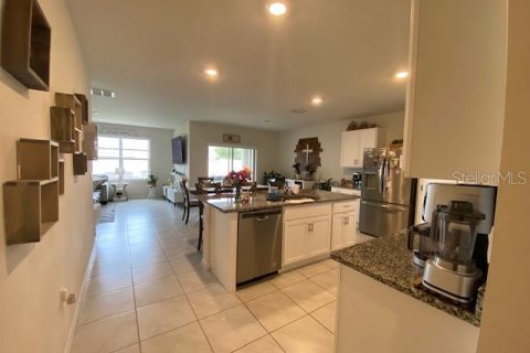 Casa en alquiler en Haines City, Florida, 5 dormitorios, 173.45 m2 № 2277586 - foto 6