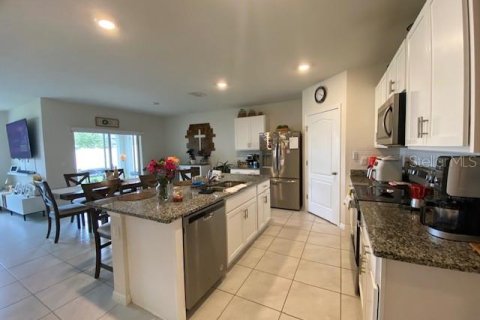 Casa en alquiler en Haines City, Florida, 5 dormitorios, 173.45 m2 № 2277586 - foto 7