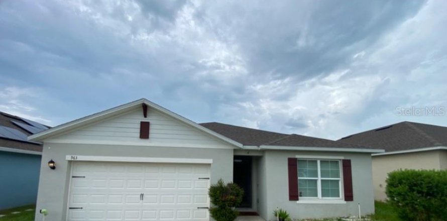 Casa en Haines City, Florida 5 dormitorios, 173.45 m2 № 2277586