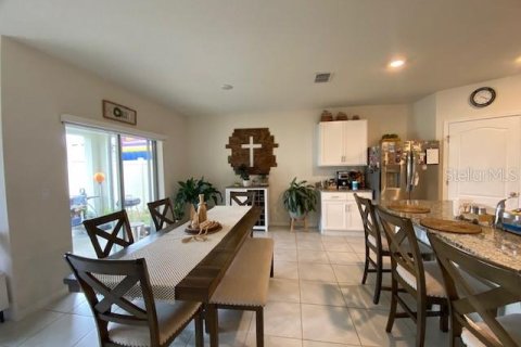 Casa en alquiler en Haines City, Florida, 5 dormitorios, 173.45 m2 № 2277586 - foto 9