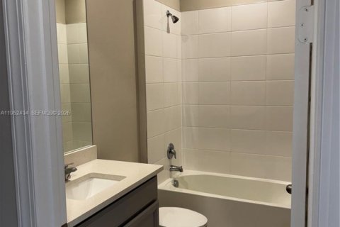 Снять в аренду виллу или дом в Порт-Сент-Луси, Флорида 3 спальни, 153.66м2, № 2153189 - фото 20