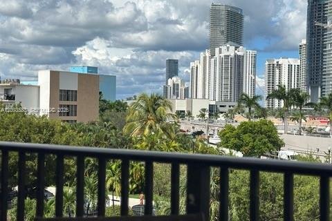 Copropriété à louer à Sunny Isles Beach, Floride: 1 chambre, 71.53 m2 № 2387858 - photo 5