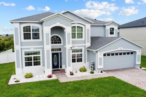 House in Clermont, Florida 5 bedrooms, 235.88 sq.m. № 1823019 - photo 1