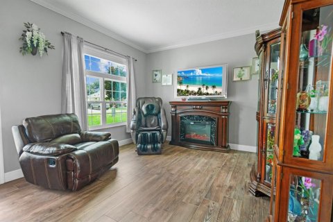 House in Clermont, Florida 5 bedrooms, 235.88 sq.m. № 1823019 - photo 11