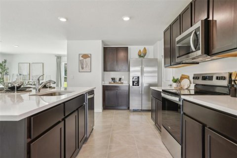 House in Brooksville, Florida 4 bedrooms, 209.96 sq.m. № 1884680 - photo 14