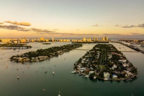 Terreno en venta en Miami Beach, Florida № 1865772 - foto 9