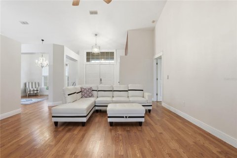 Villa ou maison à vendre à Orlando, Floride: 4 chambres, 267 m2 № 2095619 - photo 9