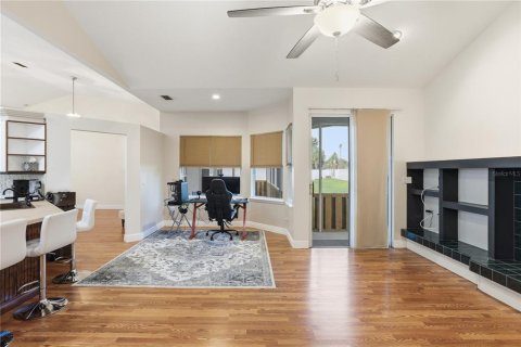 Villa ou maison à vendre à Orlando, Floride: 4 chambres, 267 m2 № 2095619 - photo 18