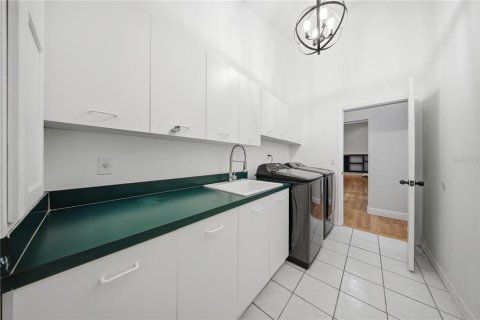 Villa ou maison à vendre à Orlando, Floride: 4 chambres, 267 m2 № 2095619 - photo 21