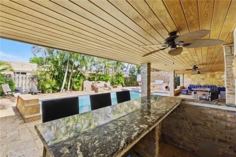 House in Sunrise, Florida 4 bedrooms № 2070450 - photo 10
